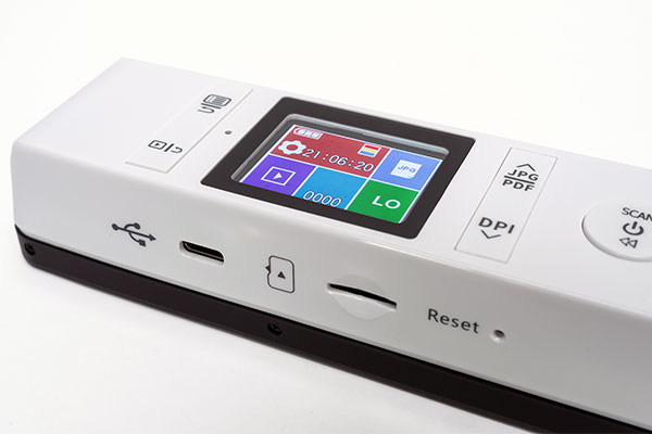 IRIScan Book 7 close up image of the scanner