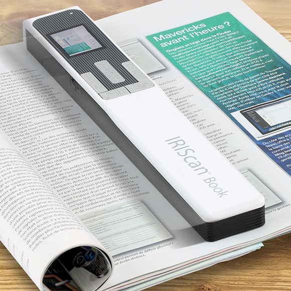 zoom on iriscan book 5 handheld scanner